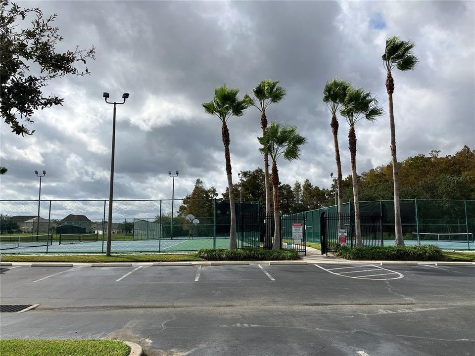 En Venta: $450,000 (4 camas, 3 baños, 2061 Pies cuadrados)