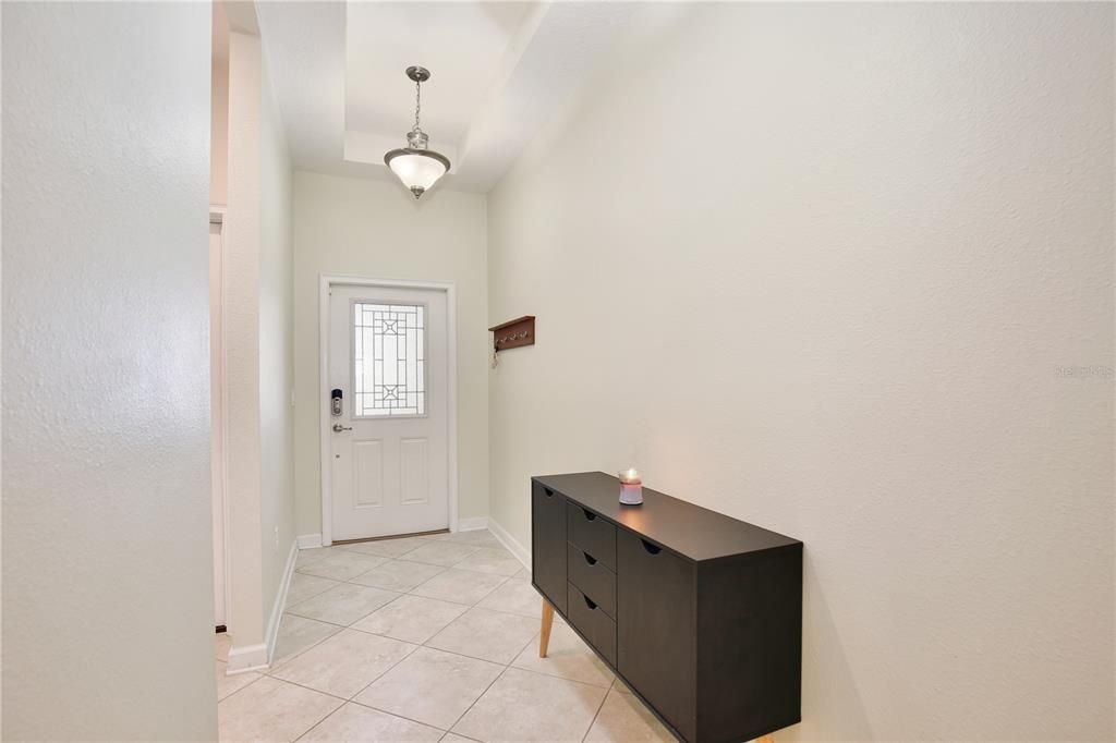 En Venta: $450,000 (4 camas, 3 baños, 2061 Pies cuadrados)