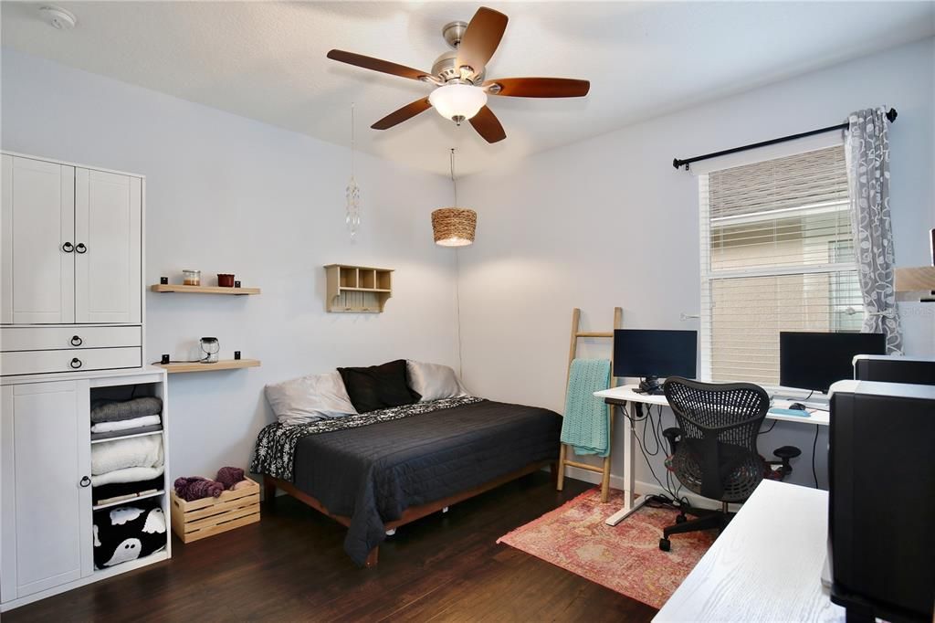 En Venta: $450,000 (4 camas, 3 baños, 2061 Pies cuadrados)