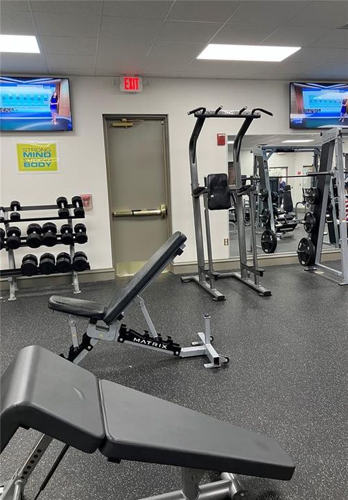 En Venta: $450,000 (4 camas, 3 baños, 2061 Pies cuadrados)