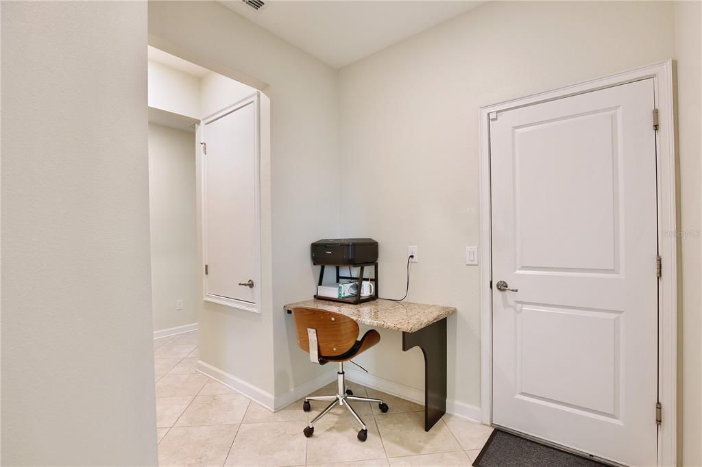 En Venta: $450,000 (4 camas, 3 baños, 2061 Pies cuadrados)