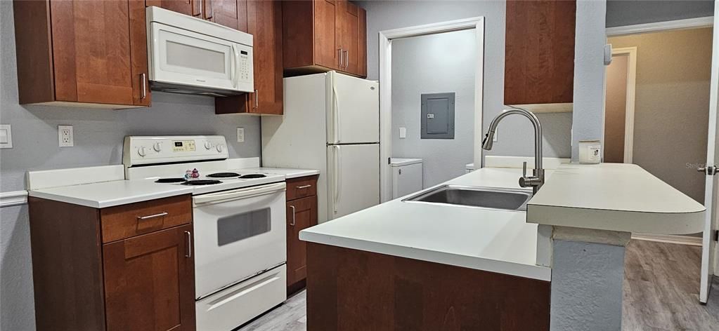 For Rent: $2,000 (2 beds, 2 baths, 1028 Square Feet)