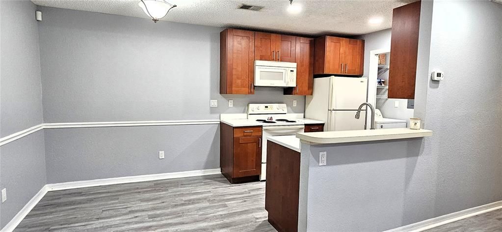 For Rent: $2,000 (2 beds, 2 baths, 1028 Square Feet)