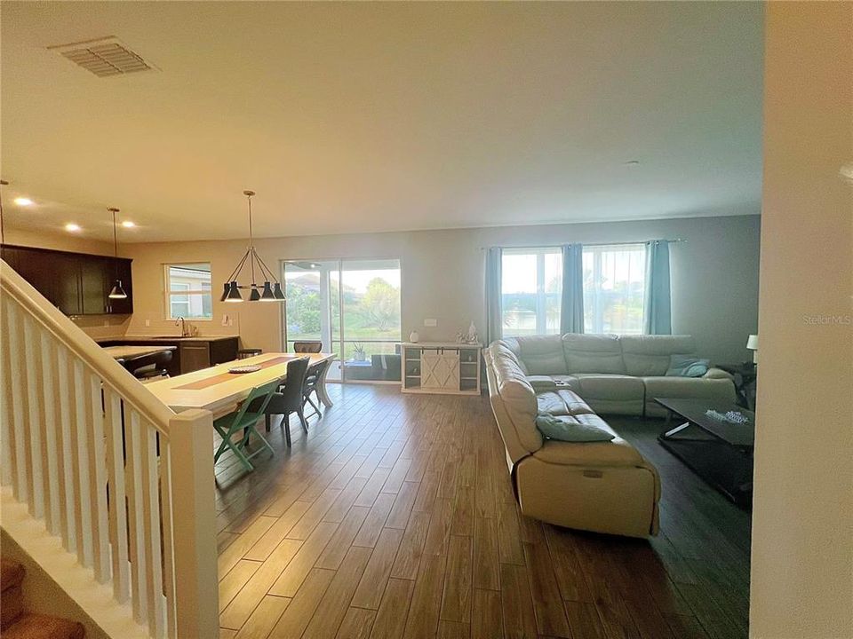 待售: $556,400 (5 贝兹, 2 浴室, 2604 平方英尺)