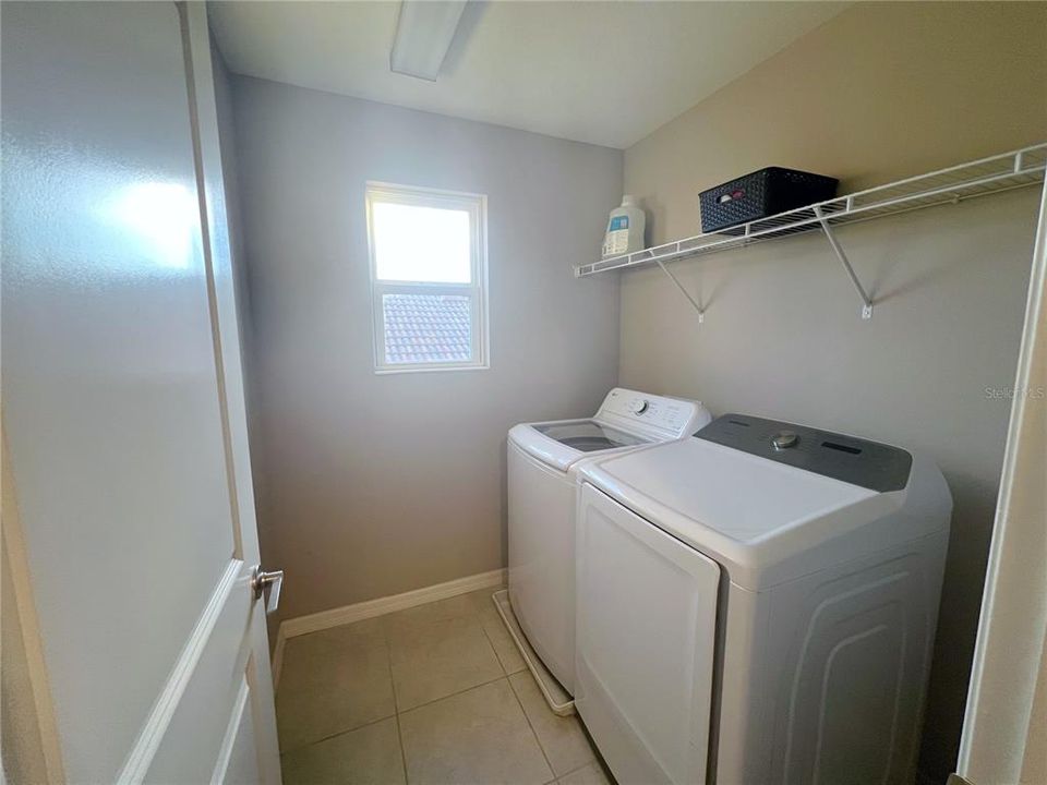 待售: $556,400 (5 贝兹, 2 浴室, 2604 平方英尺)