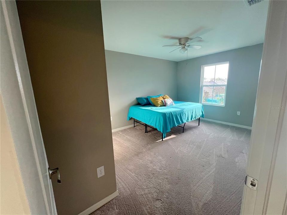 待售: $556,400 (5 贝兹, 2 浴室, 2604 平方英尺)