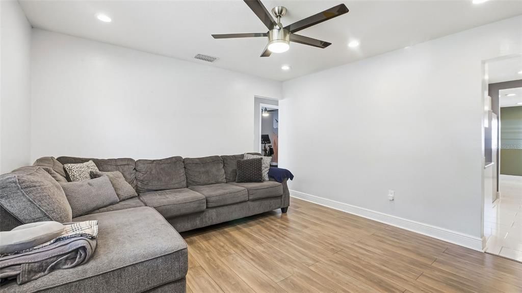 出租: $2,750 (3 贝兹, 2 浴室, 1118 平方英尺)