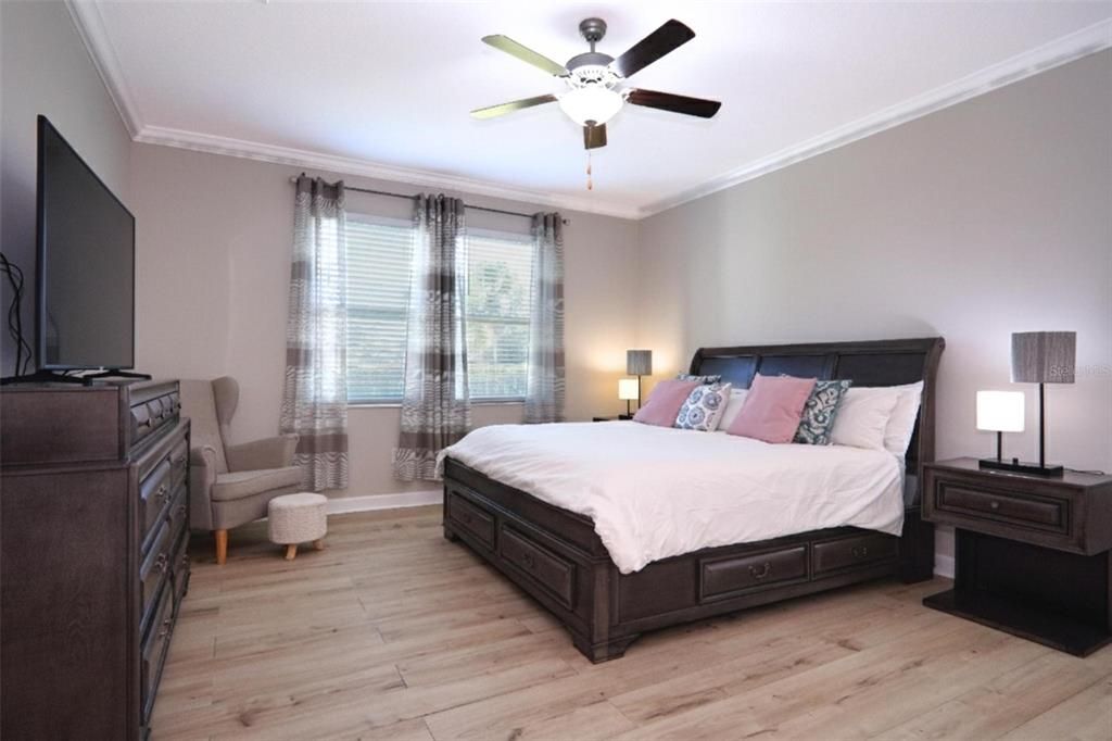 На продажу: $395,000 (4 спален, 2 ванн, 2602 Квадратных фут)