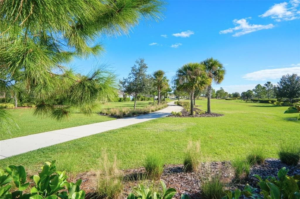 На продажу: $395,000 (4 спален, 2 ванн, 2602 Квадратных фут)