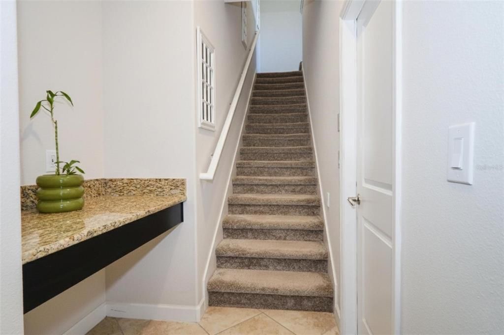 На продажу: $395,000 (4 спален, 2 ванн, 2602 Квадратных фут)