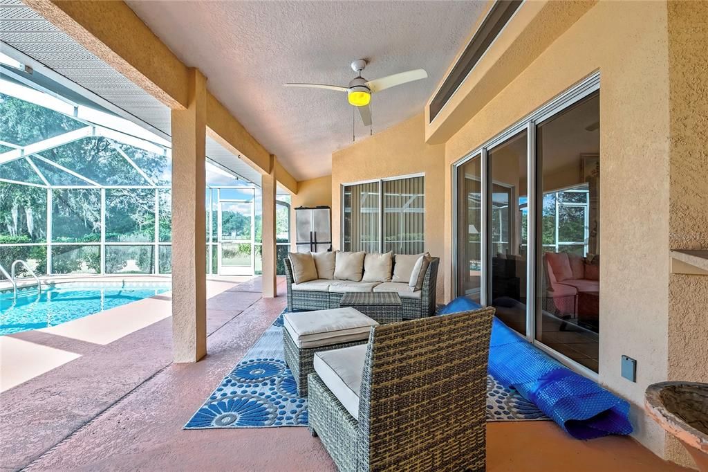 For Sale: $439,900 (3 beds, 2 baths, 2081 Square Feet)