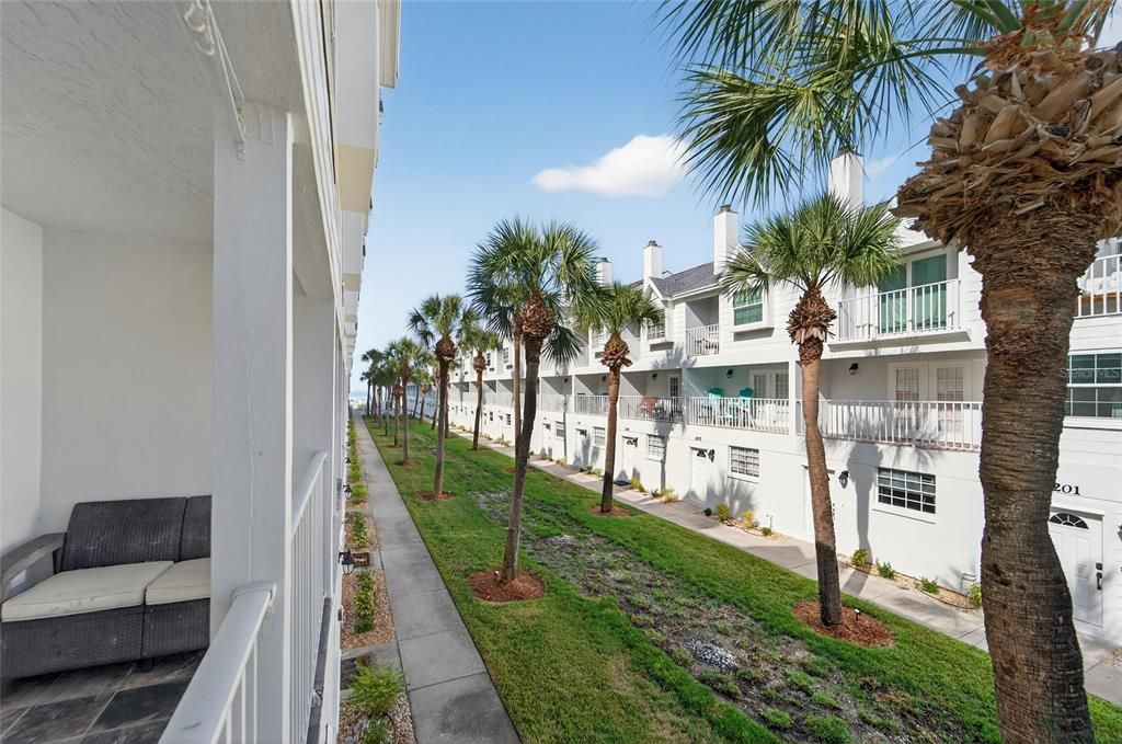 待售: $545,000 (3 贝兹, 1 浴室, 1237 平方英尺)