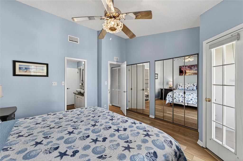 待售: $545,000 (3 贝兹, 1 浴室, 1237 平方英尺)