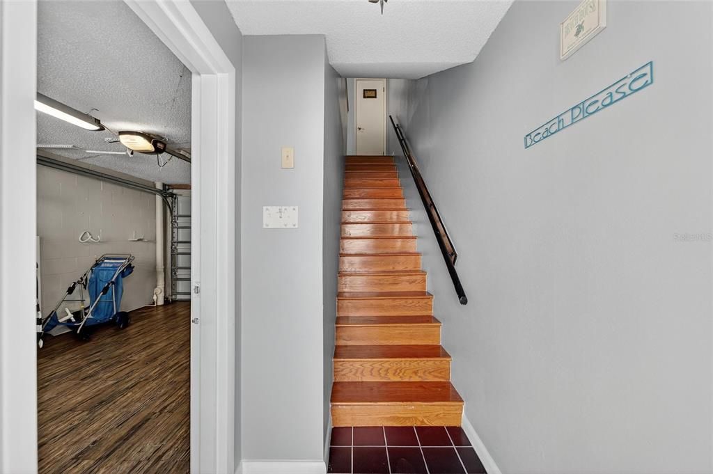 待售: $545,000 (3 贝兹, 1 浴室, 1237 平方英尺)