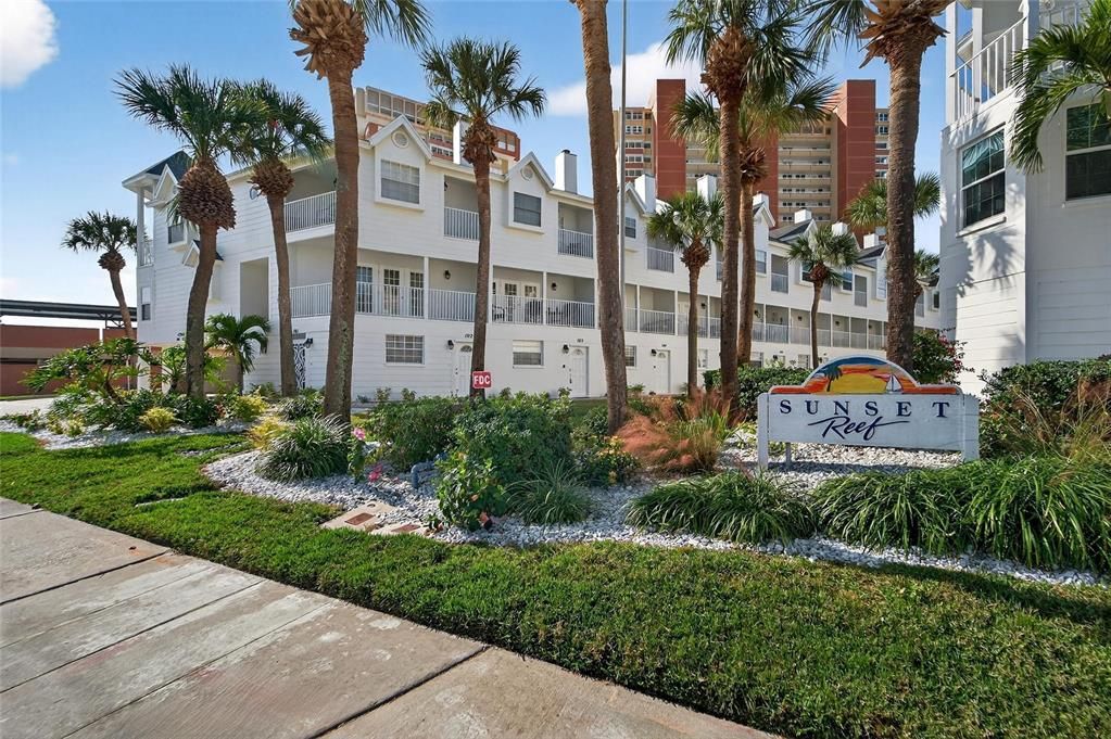 待售: $545,000 (3 贝兹, 1 浴室, 1237 平方英尺)