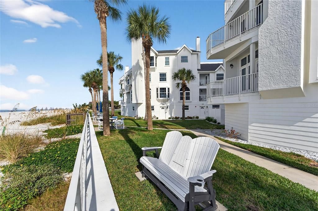 待售: $545,000 (3 贝兹, 1 浴室, 1237 平方英尺)