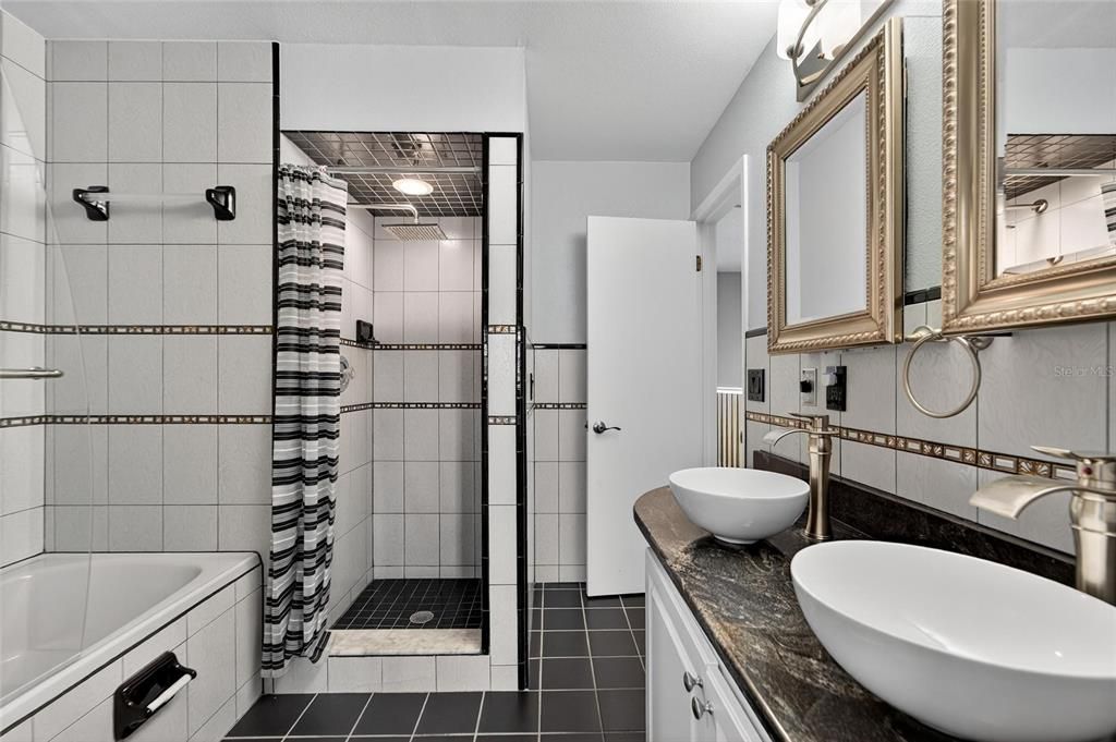 待售: $545,000 (3 贝兹, 1 浴室, 1237 平方英尺)