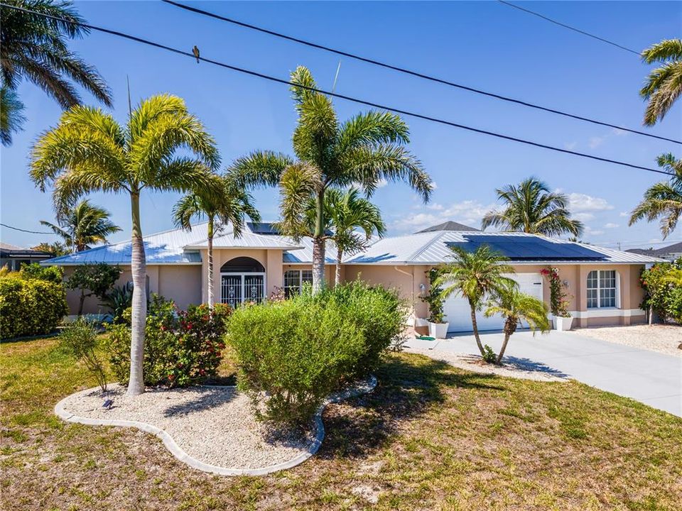 En Venta: $635,000 (3 camas, 2 baños, 1978 Pies cuadrados)