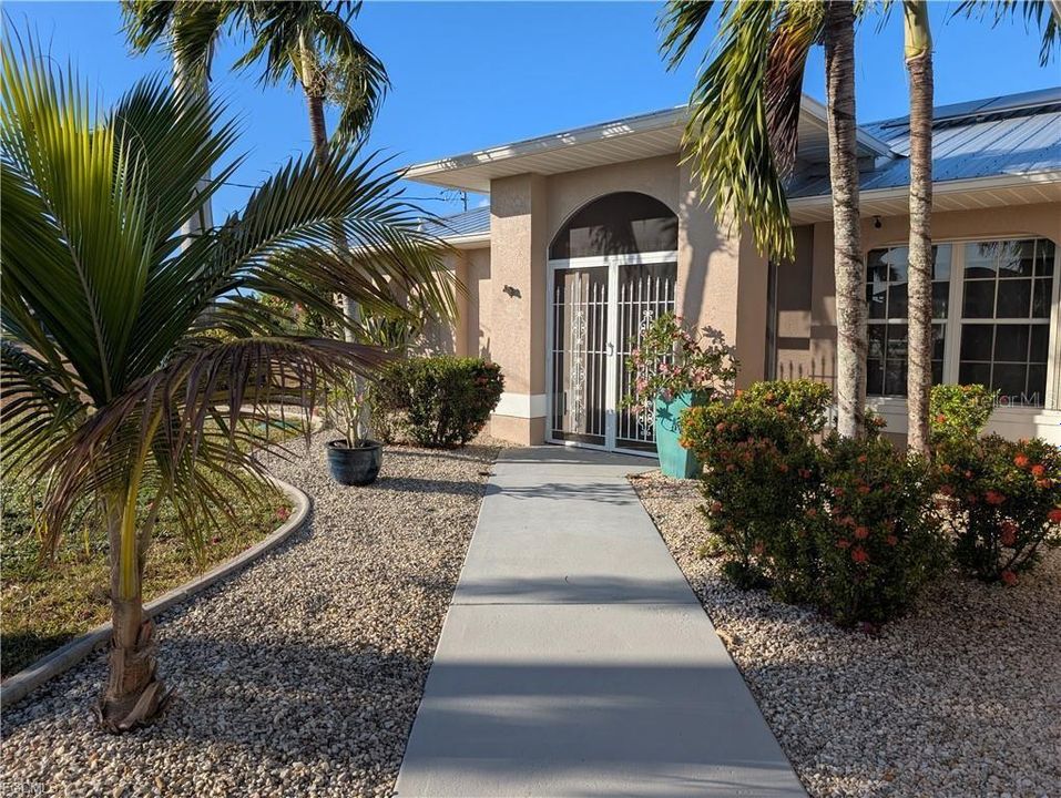 En Venta: $635,000 (3 camas, 2 baños, 1978 Pies cuadrados)