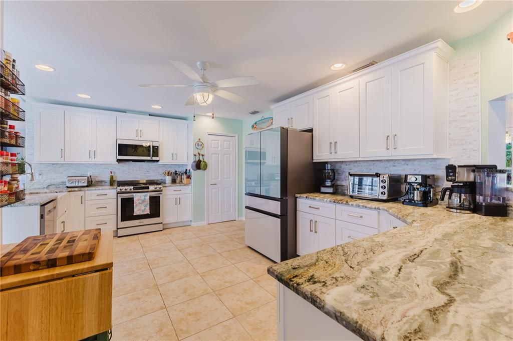 En Venta: $635,000 (3 camas, 2 baños, 1978 Pies cuadrados)