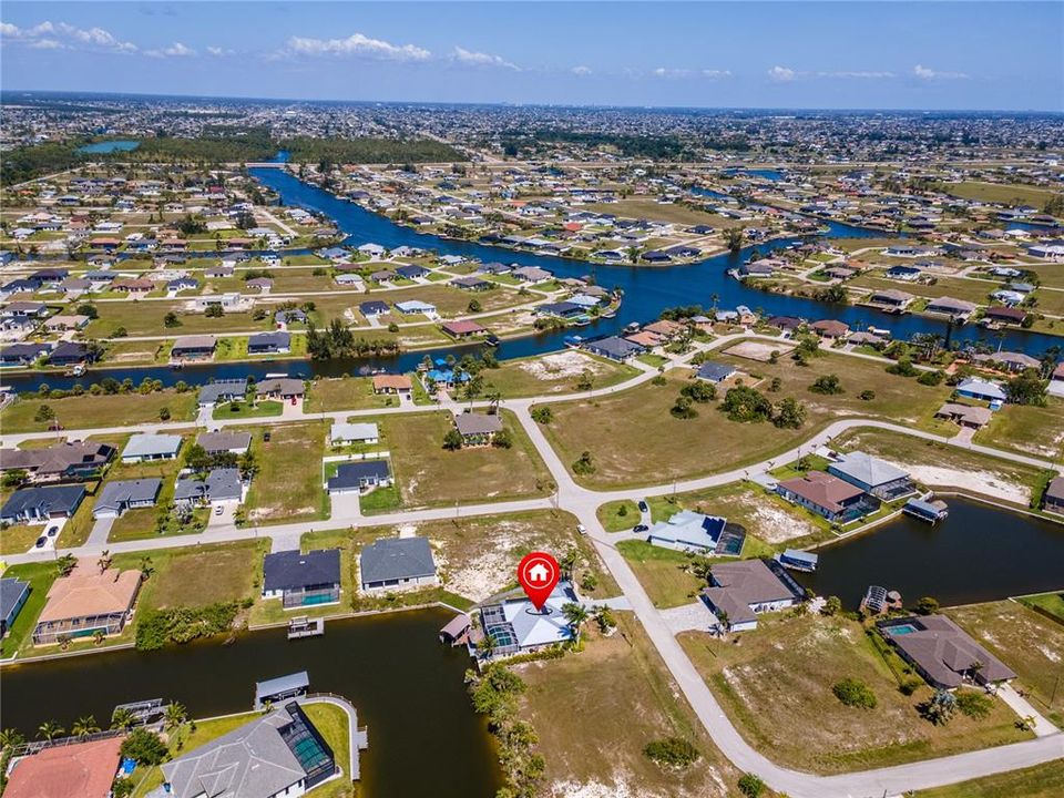 En Venta: $635,000 (3 camas, 2 baños, 1978 Pies cuadrados)