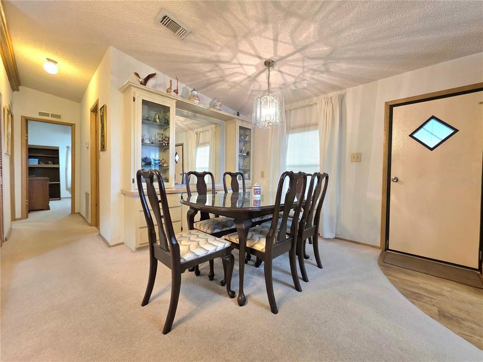 待售: $185,500 (2 贝兹, 2 浴室, 1360 平方英尺)