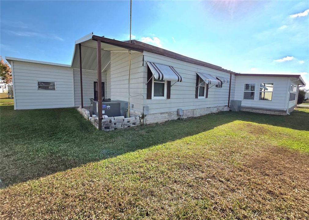 待售: $185,500 (2 贝兹, 2 浴室, 1360 平方英尺)