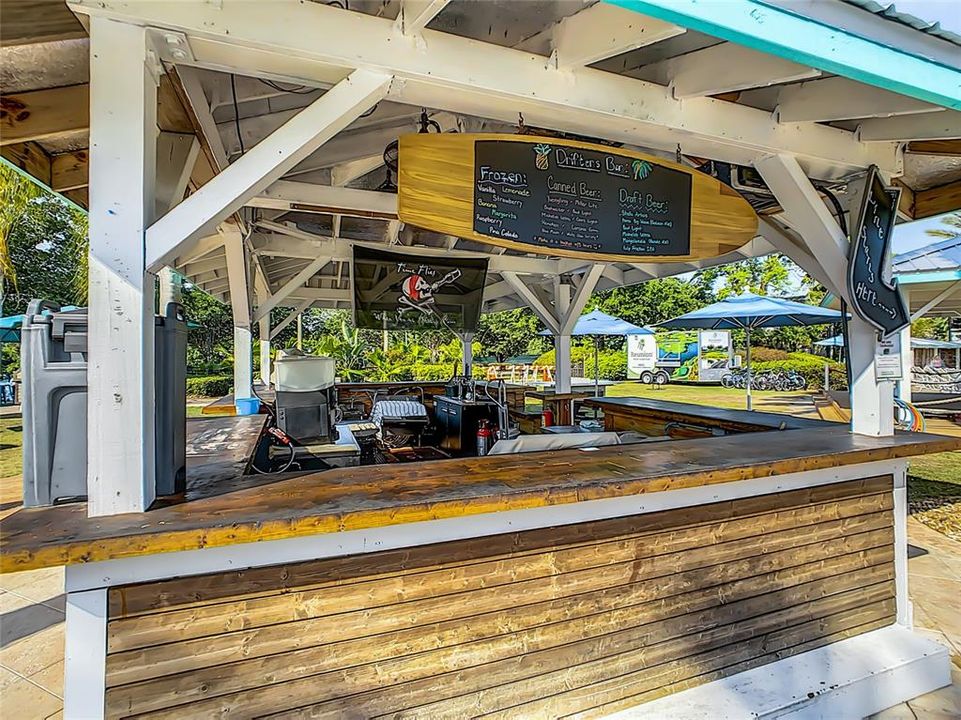 待售: $595,000 (0.34 acres)