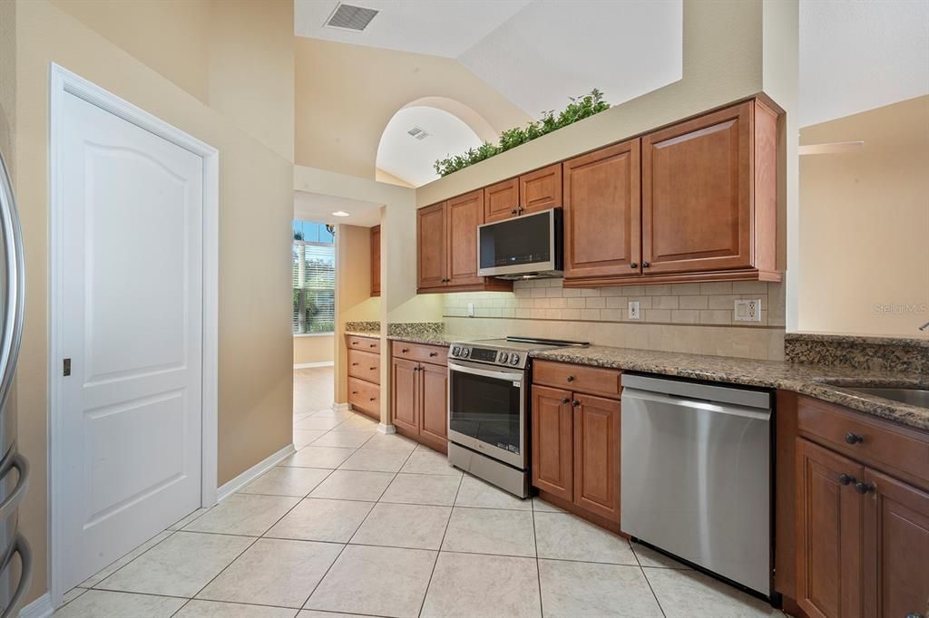 For Sale: $510,000 (4 beds, 2 baths, 2014 Square Feet)