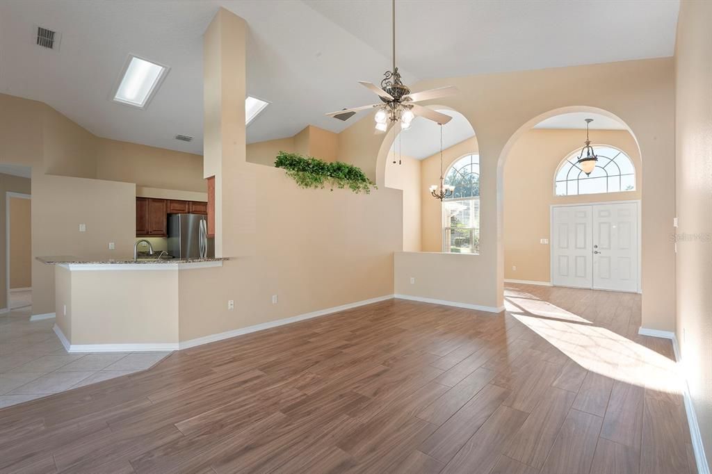 For Sale: $510,000 (4 beds, 2 baths, 2014 Square Feet)