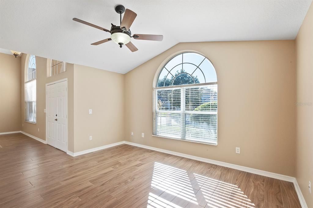 For Sale: $510,000 (4 beds, 2 baths, 2014 Square Feet)