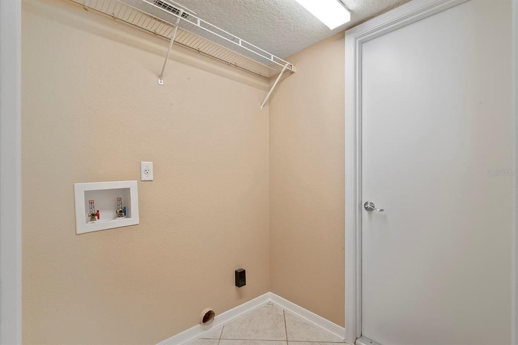 For Sale: $510,000 (4 beds, 2 baths, 2014 Square Feet)