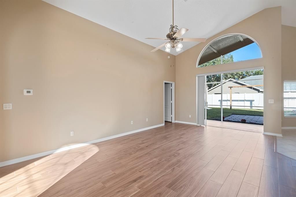 For Sale: $510,000 (4 beds, 2 baths, 2014 Square Feet)