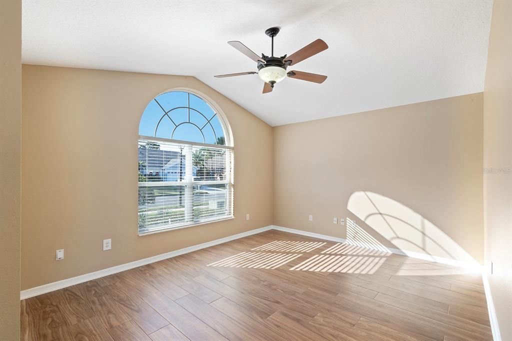 For Sale: $510,000 (4 beds, 2 baths, 2014 Square Feet)