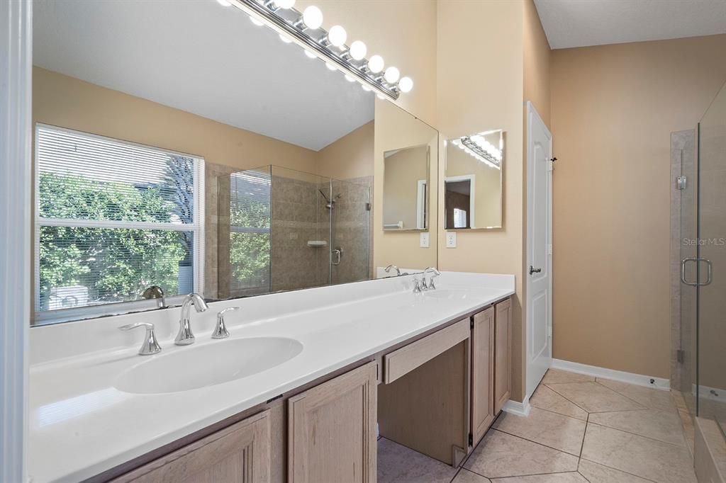 For Sale: $510,000 (4 beds, 2 baths, 2014 Square Feet)