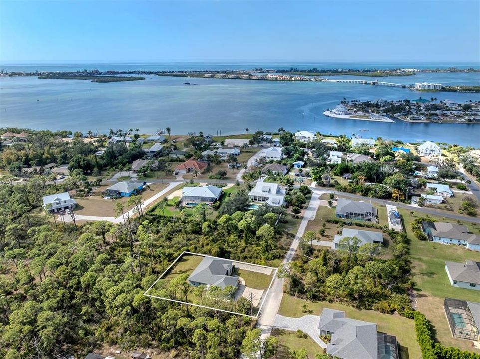 For Sale: $599,000 (3 beds, 2 baths, 1849 Square Feet)