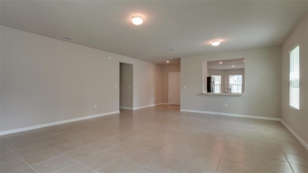 For Sale: $339,000 (3 beds, 2 baths, 1756 Square Feet)