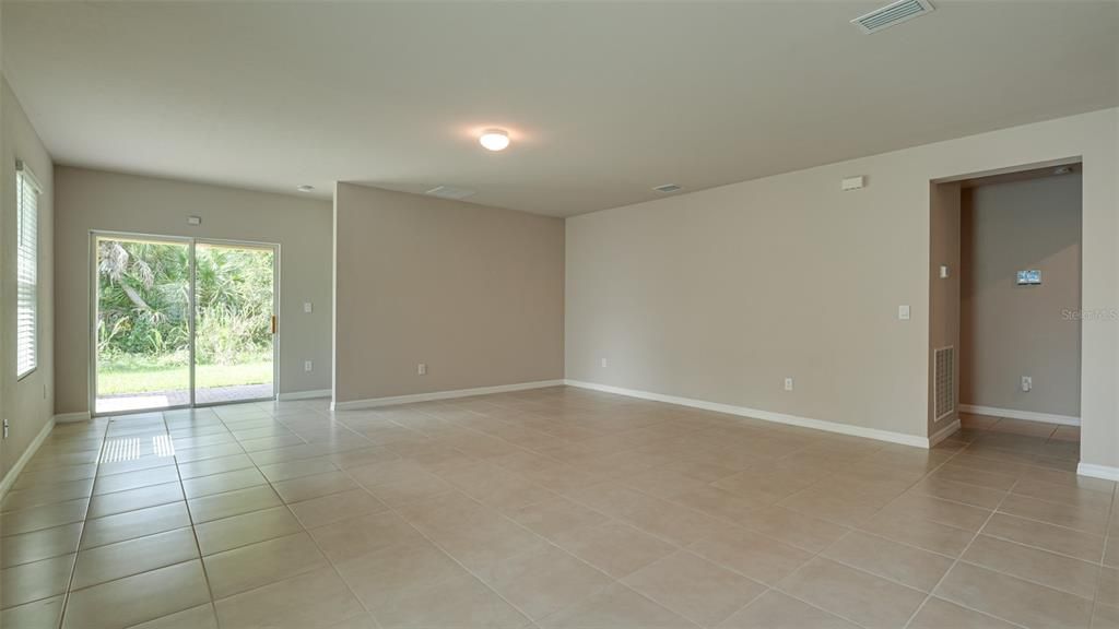 For Sale: $339,000 (3 beds, 2 baths, 1756 Square Feet)