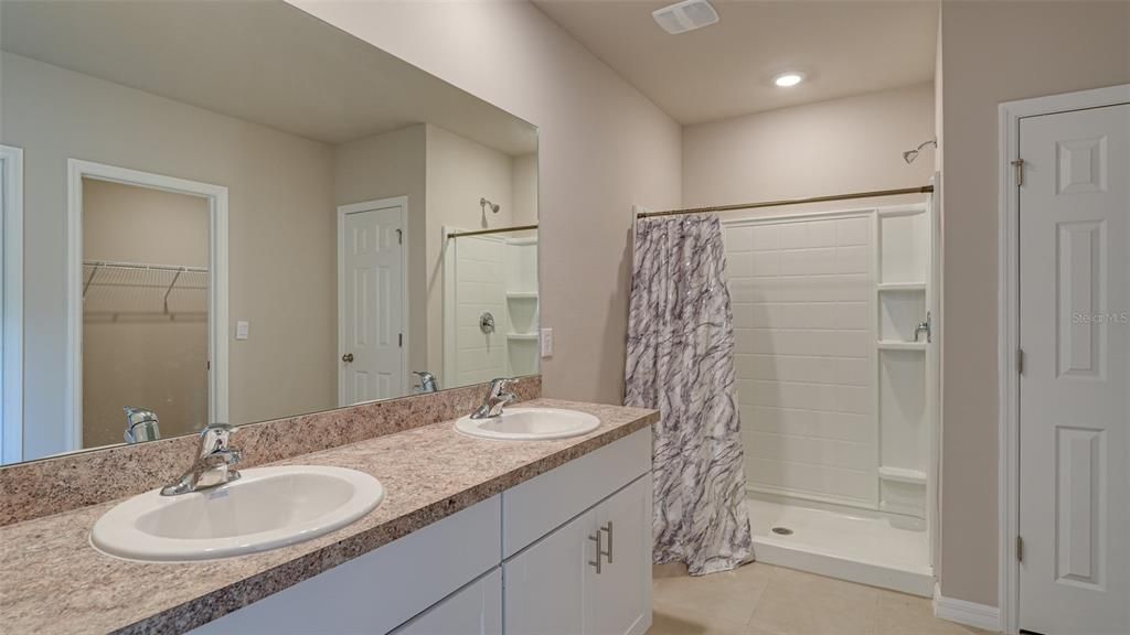 For Sale: $339,000 (3 beds, 2 baths, 1756 Square Feet)