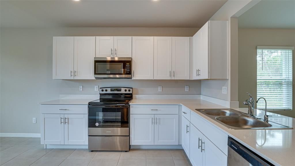 For Sale: $339,000 (3 beds, 2 baths, 1756 Square Feet)