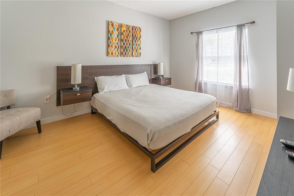 For Rent: $2,300 (3 beds, 2 baths, 1300 Square Feet)