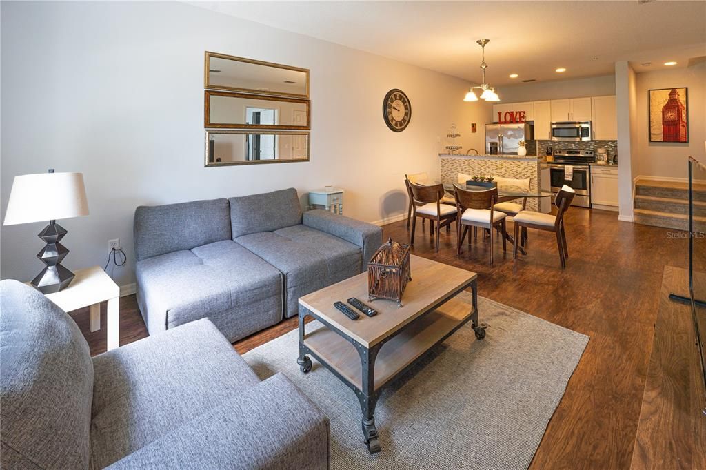 For Rent: $2,300 (3 beds, 2 baths, 1300 Square Feet)