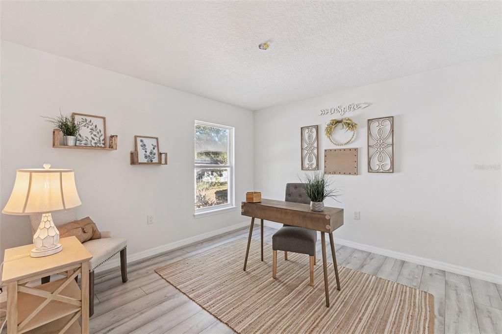 На продажу: $349,000 (3 спален, 2 ванн, 1636 Квадратных фут)