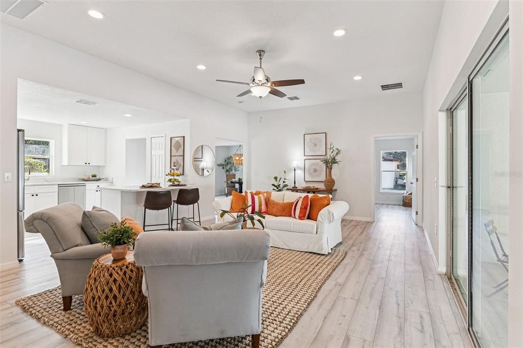 На продажу: $349,000 (3 спален, 2 ванн, 1636 Квадратных фут)