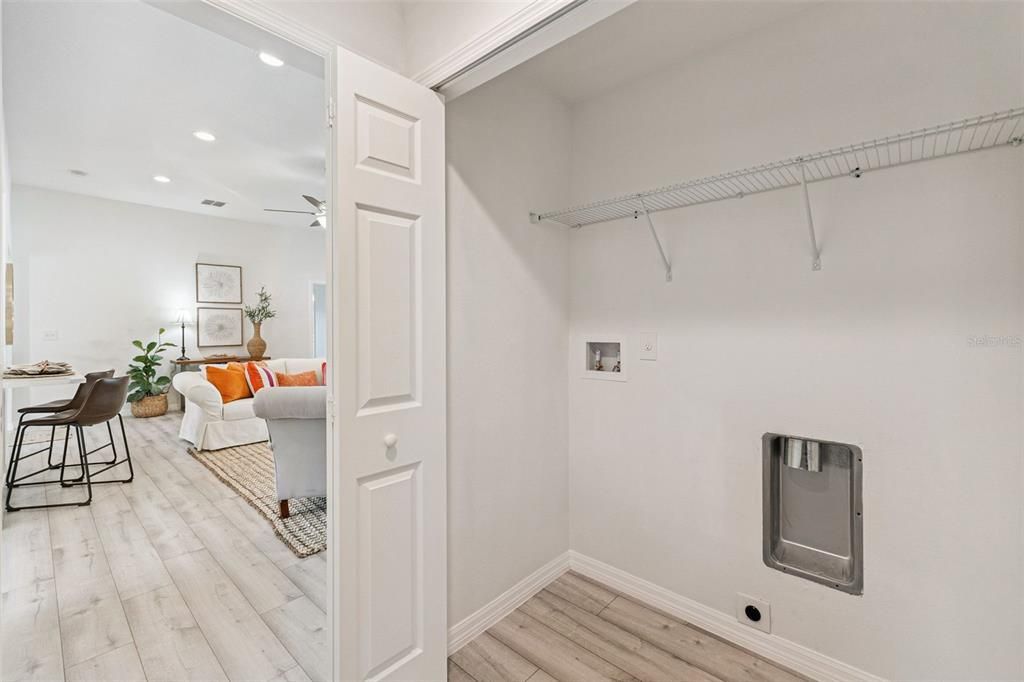 На продажу: $349,000 (3 спален, 2 ванн, 1636 Квадратных фут)