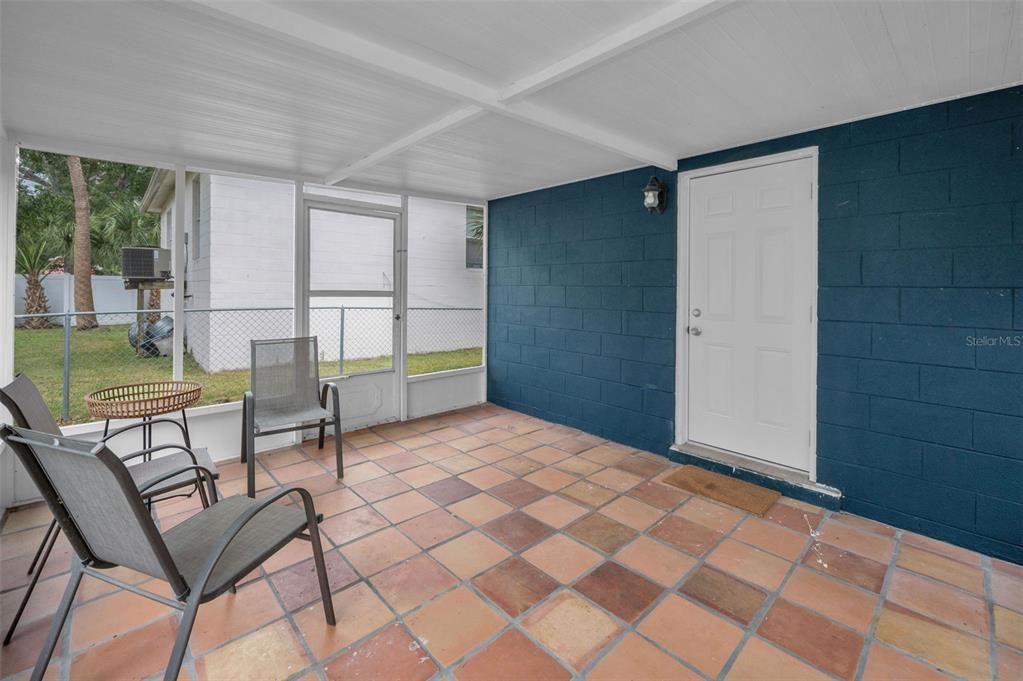 En Venta: $410,000 (3 camas, 2 baños, 1326 Pies cuadrados)