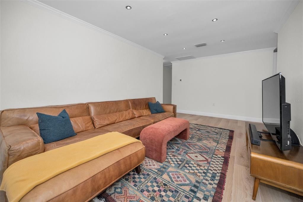 En Venta: $410,000 (3 camas, 2 baños, 1326 Pies cuadrados)