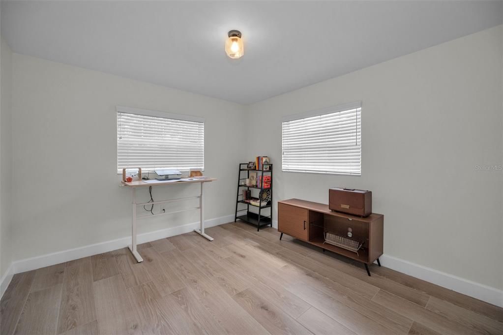 En Venta: $410,000 (3 camas, 2 baños, 1326 Pies cuadrados)