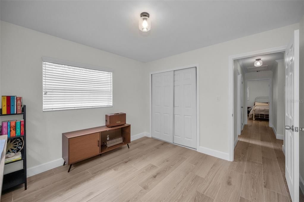 En Venta: $410,000 (3 camas, 2 baños, 1326 Pies cuadrados)