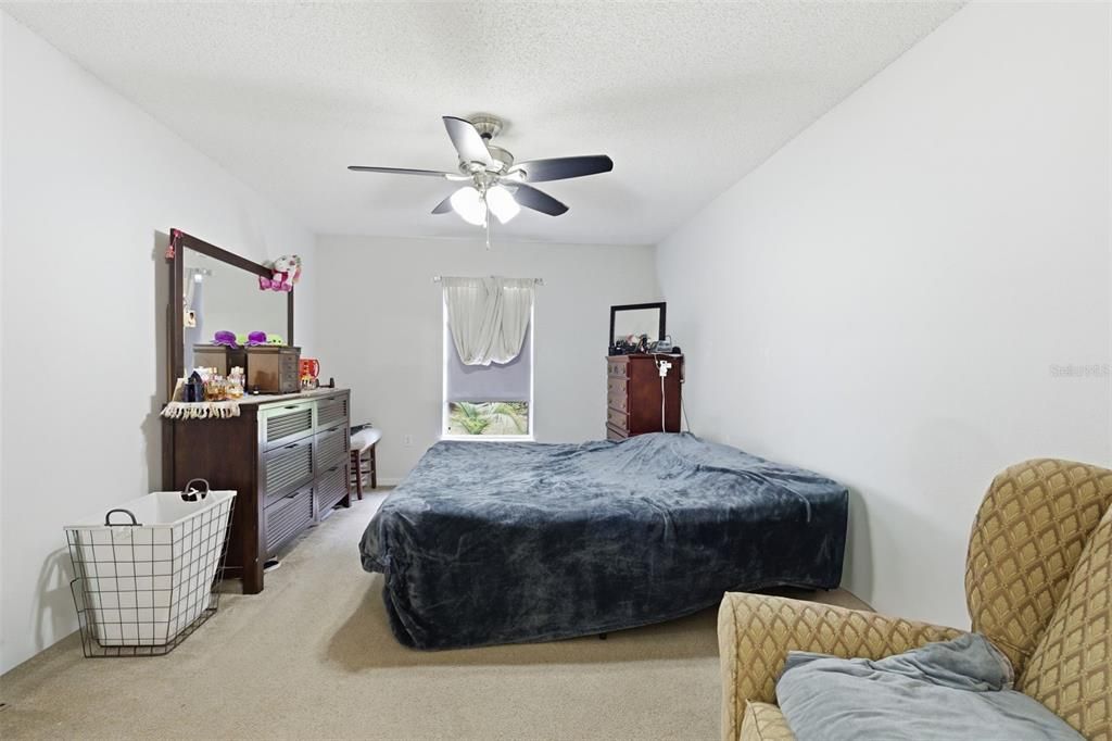 En Venta: $255,000 (3 camas, 2 baños, 1244 Pies cuadrados)